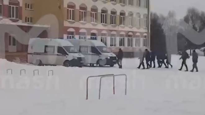 old 131492 В Брянске из-за стрельбы в гимназии эвакуировали учеников