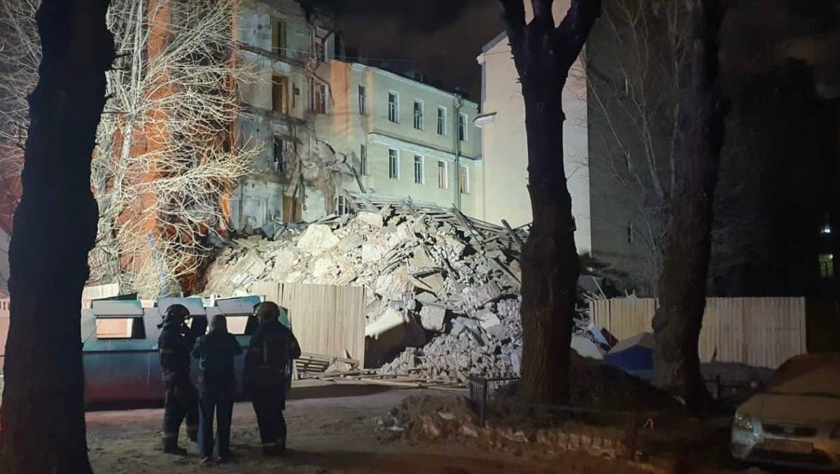 В МЧС сообщили подробности об обрушении жилого дома в Петербурге