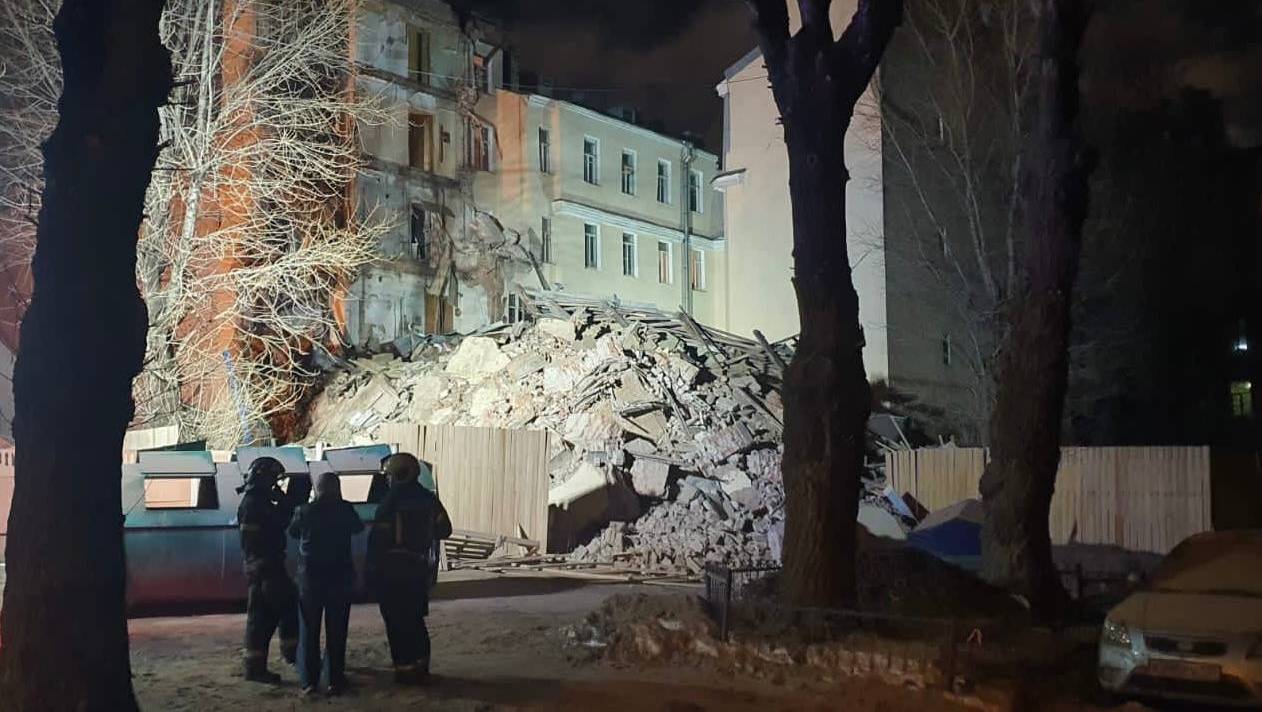 В МЧС сообщили подробности об обрушении жилого дома в Петербурге 7 В МЧС сообщили подробности об обрушении жилого дома в Петербурге old 131942 В МЧС сообщили подробности об обрушении жилого дома в Петербурге
