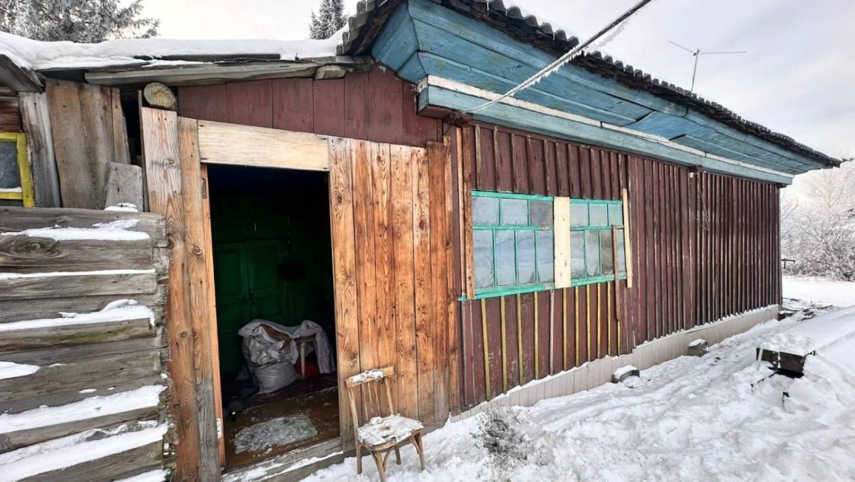 На Алтае в дачном домике нашли мертвым 7-летнего мальчика
