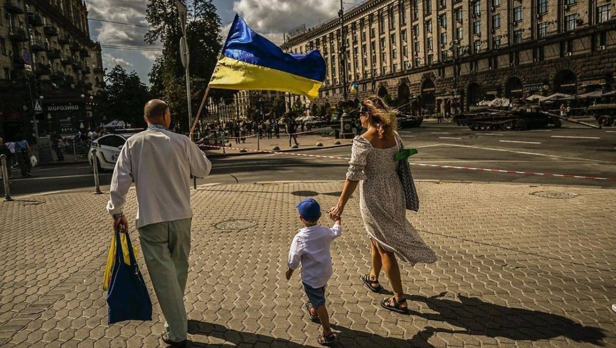 США и Евросоюз толкают Украину на мир с Россией