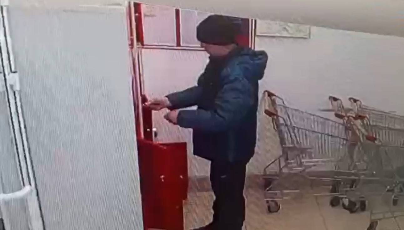 old 132990 В Саранске разыскали мужчину, который обчистил камеры хранения в супермаркете