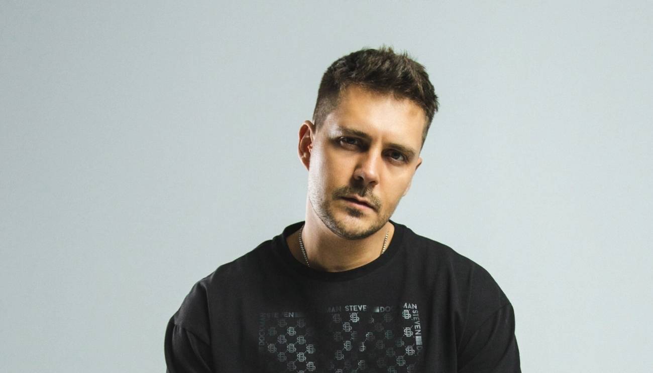 old 133045 Украинский МИД критикует участие Милоша Биковича в «Белом лотосе»