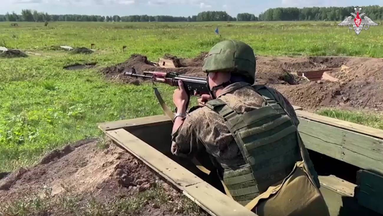 old 133079 Владимир Путин распорядился дать участникам СВО особый статус