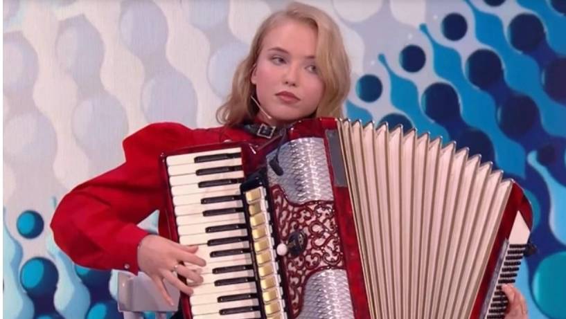 old 134000 Студентка из Челябинска довела Ларису Гузееву до слез в шоу «Давай поженимся»