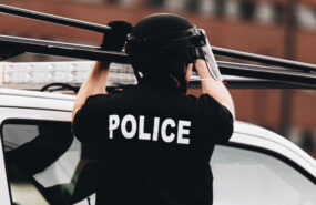 9b2a7dec01f651d178cde401d951b600 Протестующие громят города Франции и бьются с полицией после оглашения результатов выборов