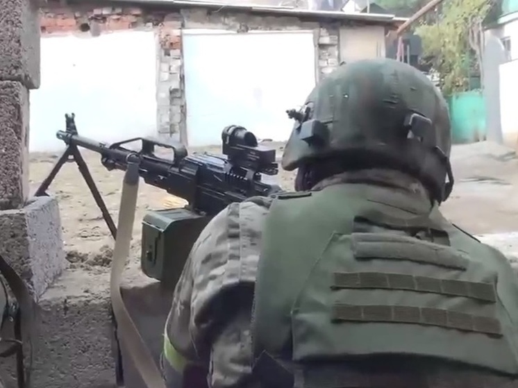 cf691f3ba04efc4ac03bb0bc0554736d В Дагестане ФСБ заблокировала террористов в нескольких квартирах
