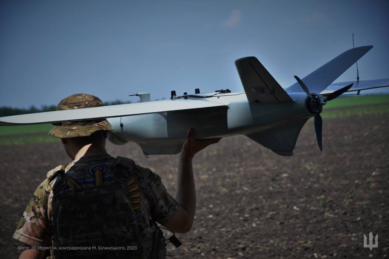 dron na rukah Стали известны последствия атаки беспилотником завода в Вологодской области