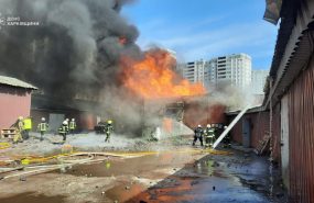 harkov v ogne6 Мэр Харькова сообщил о трех серьезных взрывах в городе