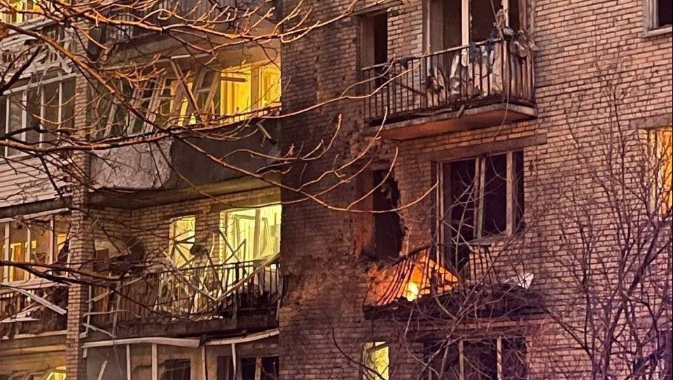 old 134372 «Грохнуло, будто самолет упал!»: очевидцы атаки дрона в Петербурге поделились пережитым ужасом