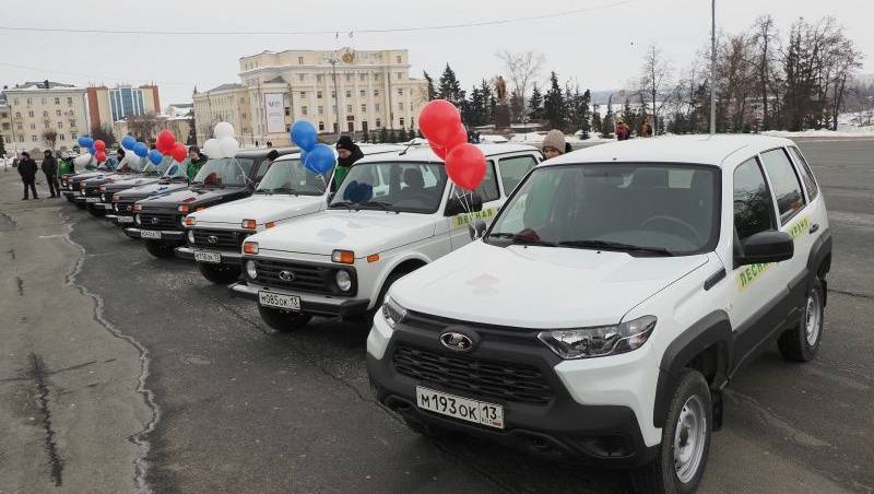 old 134491 В Мордовии работники лесничеств получили новые автомобили