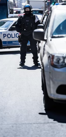 politsiya ssha e1710730127589 В Америке полицейский сядет на год за то, что заставил задержанного пить мочу