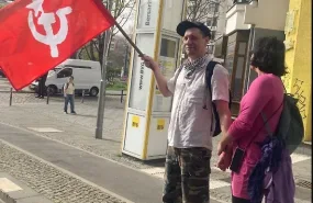 sovetskiy flag ПолБерлина вышло на улицы: немцы протестуют против участия Германии в войне с Россией