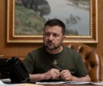 zelenskiy novoe2 1 Премьер-министр Венгрии Орбан объяснил свой конфликт с президентом Украины Зеленским