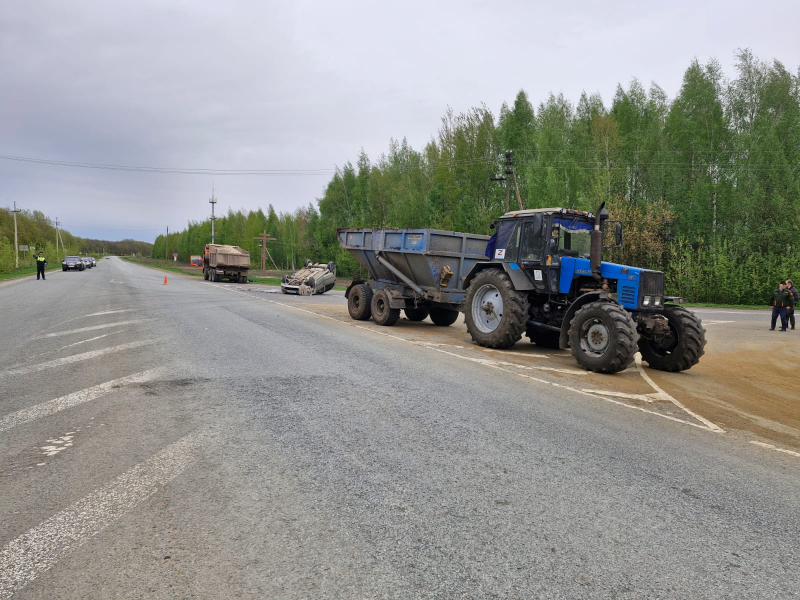 oktyabrskiy 26.04.2024 g.2 800x600 1 В Саранске иномарка и трактор не поделили дорогу