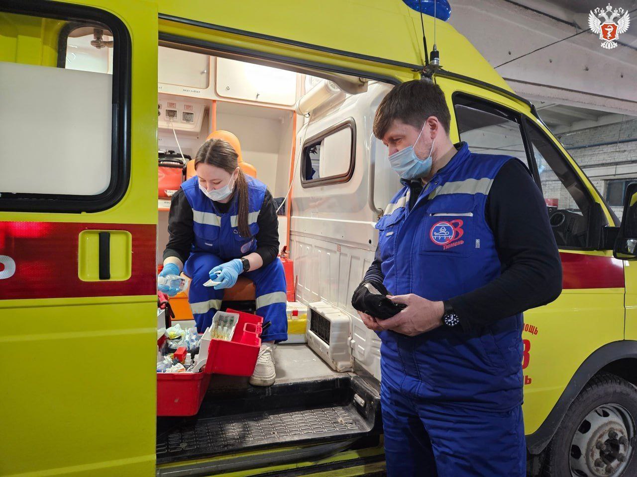 skoraya pomosch mashina2 Съёмочная группа с 1 канала попала под обстрел, один журналист ранен