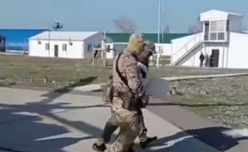 zaderzhali e1712254590447 В суде рассказали, что сделали с боевиками из Дагестана, которых подозревают в финансировании теракта в «Крокус Холле»