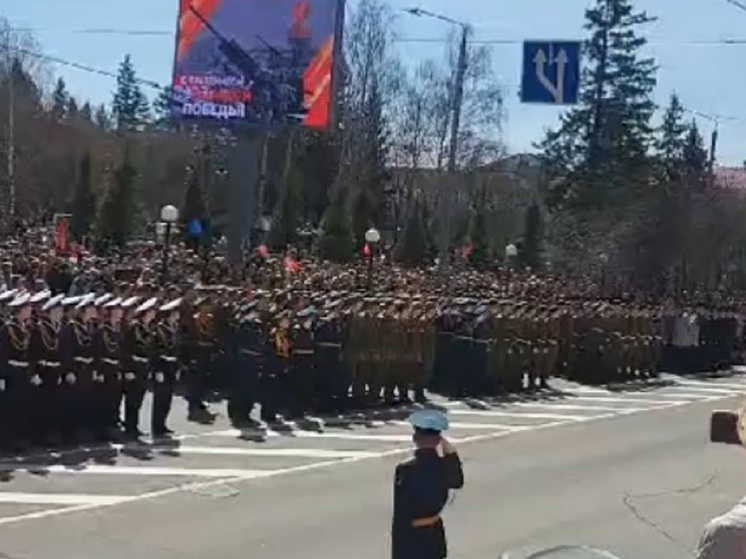 4f38bff4da6bf49a1c314c8360c146a9 Скандал на Параде Победы: ветерану не дали попить воды, чтобы не портить картинку