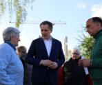gladkov s belgorodtsami Губернатор Гладков сообщил, на каких условиях на СВО может пойти женщина и получить за это деньги