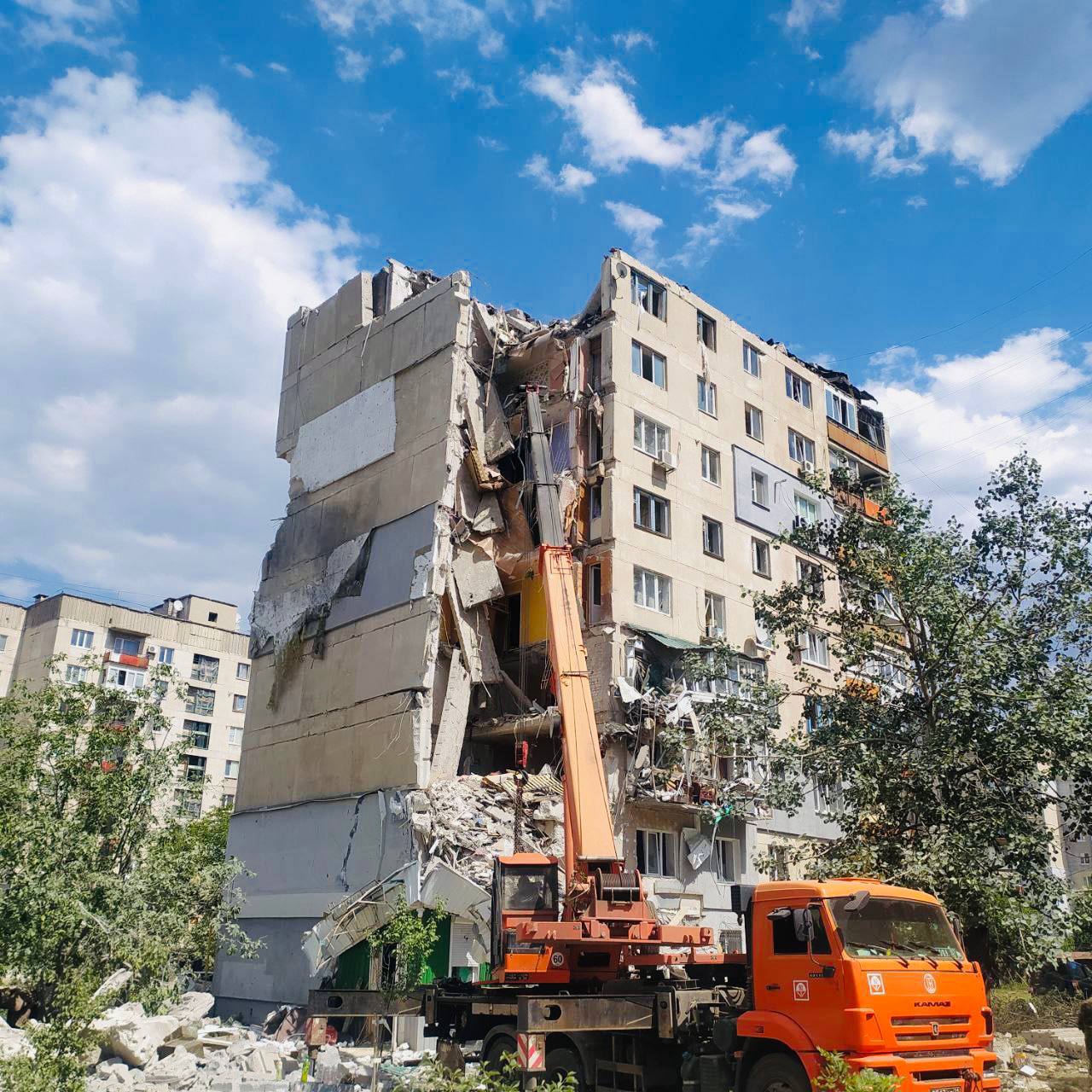 lisichansk razbombili ВСУ разбомбили город Лисичанск в ЛНР шестью ракетами HIMARS: число погибших растет