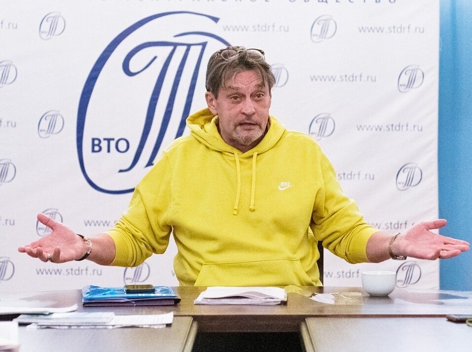 mqncvw7dnxa e1715702153862 Актер Домогаров обратился к адвокату из-за конфликта с Театром имени Моссовета