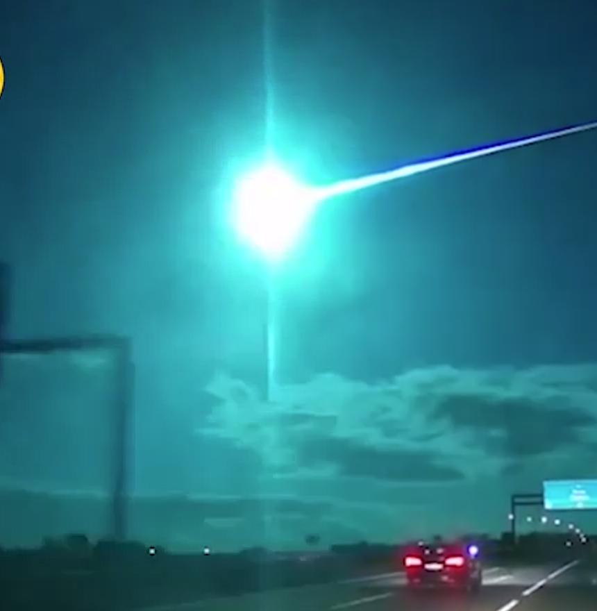 yarko siniy meteor e1716132408725 «Ой, шо это?!»: в мире с изумлением отреагировали на ярко-синий метеор, пролетевший над Землей