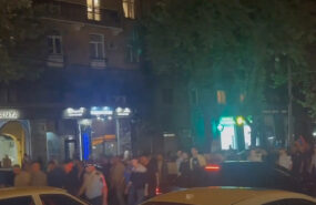 armeniya protestuet e1717969866593 Стало известно, чего требуют митингующие, который заполонили улицы Еревана