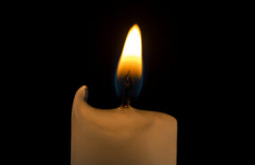 candle light background realistic flame high resolution image 1 Скончалась актриса Вера Высочина из «Улиц разбитых фонарей»