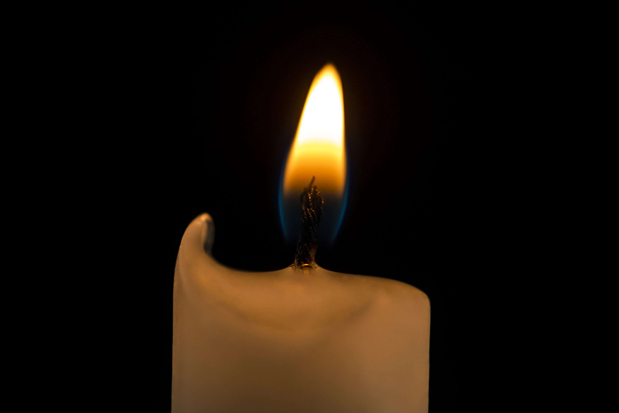 candle light background realistic flame high resolution image 2 scaled Стало известно имя музыканта, погибшего в зоне СВО