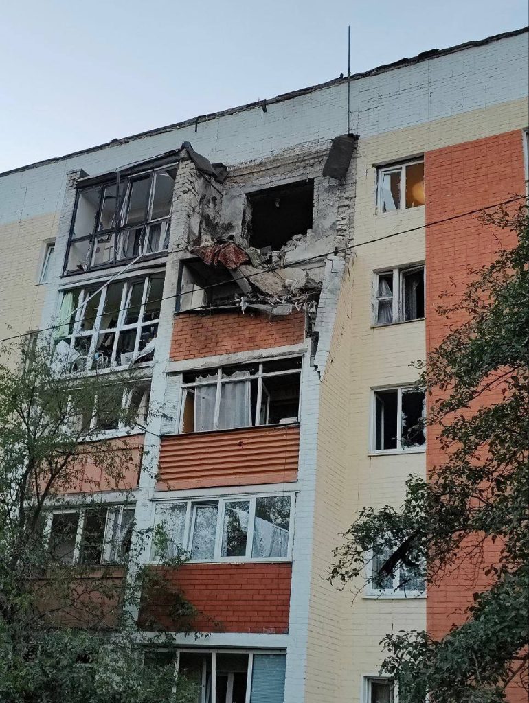 При утренней массовой атаке беспилотников на Белгородскую область пострадали 2 человека