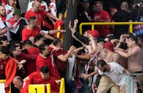 gruziny s turkami podralis Стала известна причина жесткой массовой драки фанатов сборных Грузии и Турции на Евро-2024