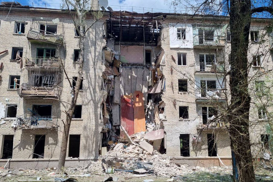 lugansk dom razbombili Путин потребовал от Байдена прекратить поставки оружия ВСУ, а советник офиса Зеленского объявил о начале «большой войны»