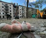 lugansk mishka Число жертв и пострадавших при ракетной атаке на Луганск увеличилось: 4 погибших, 53 раненых