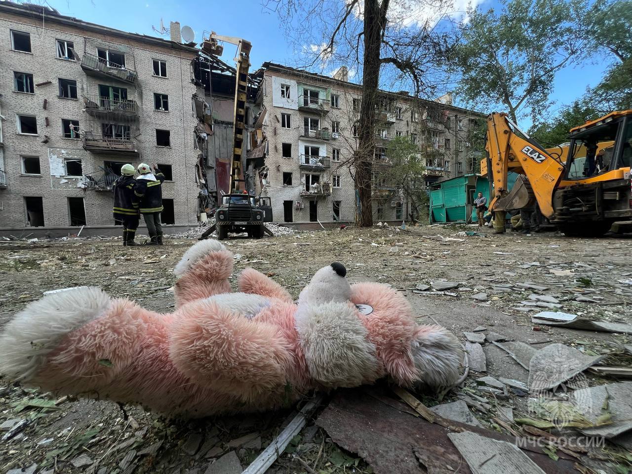 lugansk mishka Число жертв и пострадавших при ракетной атаке на Луганск увеличилось: 4 погибших, 53 раненых