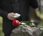 man paying respect tombstone cemetery Скончался актер из «Мастера и Маргариты» и «Тихого Дона» Дмитрий Липницкий
