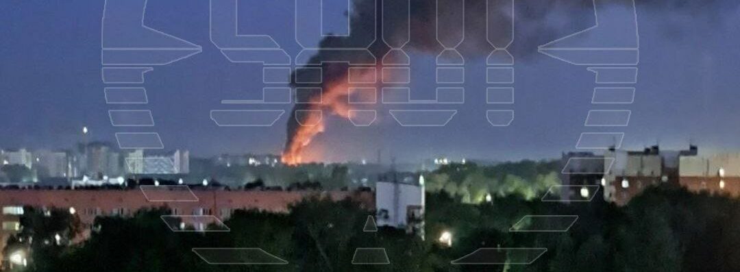 pozhar v nizhnem e1719705364340 В Нижнем Новгороде полыхает жуткий пожар: слышны громкие взрывы
