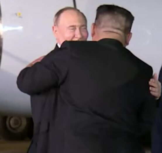putin i kim2 e1718739789736 Опубликовано видео трогательной встречи Путина Ким Чен Ыном в Пхеньяне
