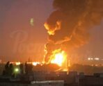 rostov gorit posle ataki rezervuar e1718680224623 Прямо сейчас горит нефтебаза в Ростовской области: полыхают 6,3 тысячи квадратных метров – снова атака БПЛА
