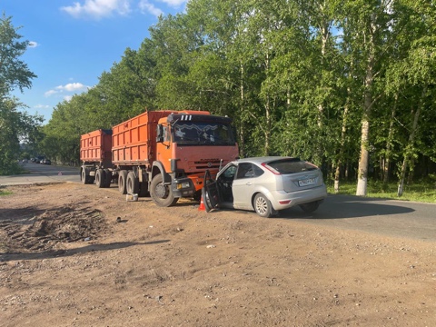 ruzaevskiy 20.06.2024g. 800x600 1 В Рузаевке иномарка влетела в «КамАЗ» – пострадали три человека
