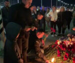 skorbim blagoveschensk memorial e1718423982274 «Благовещенск – в глубоком трауре»: люди несут цветы к месту аварии с 5 жертвами – появился стихийный мемориал