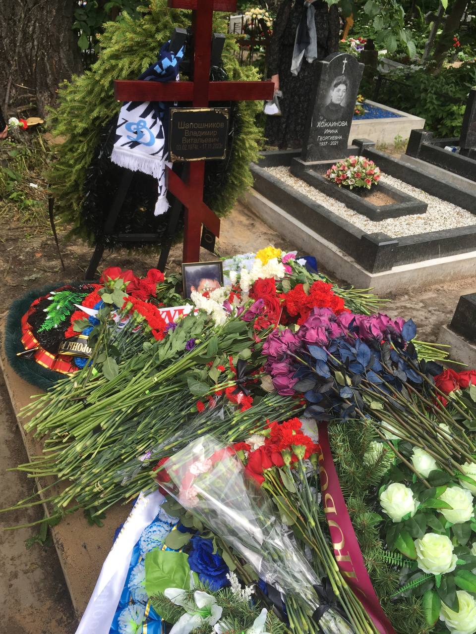 vladimir shapovalov pohorony Петербургского журналиста Владимира Шапошникова, погибшего на СВО, похоронили с воинскими почестями