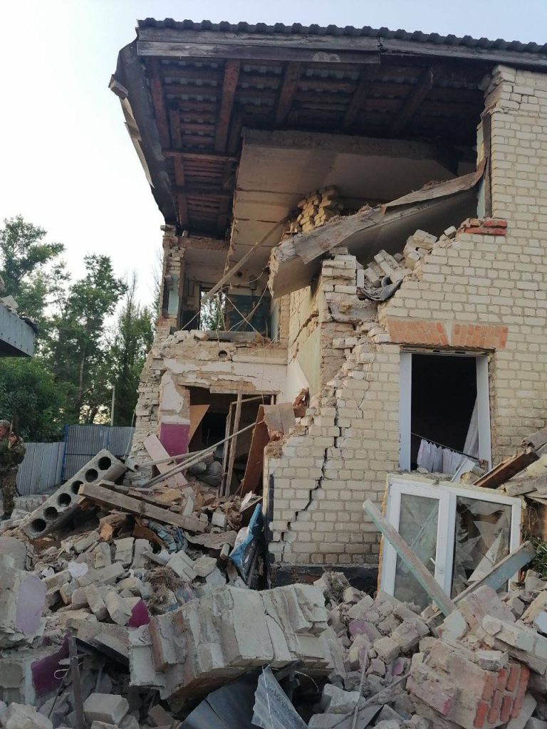 В сети появилось видео фатальных последствий ночного обстрела ВСУ, убившего 5 человек и оставившего без газа 3 села    