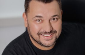 fg 9lt8k 24 Сергей Жуков пытается отсудить права на хиты группы "Руки вверх!"