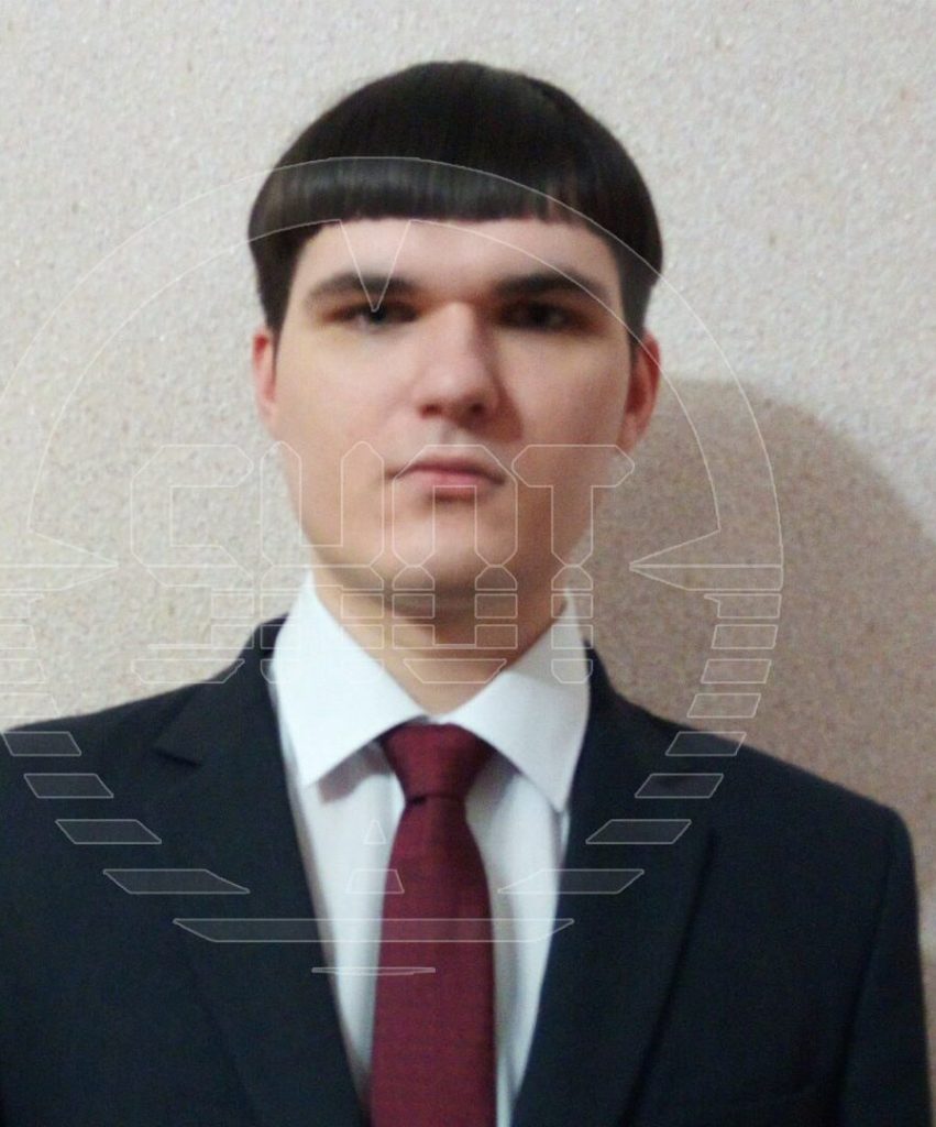 «Тихий, интеллигентный, странный»: соседи рассказали о Євгене Серебрякове, подорвавшем джип российского офицера
