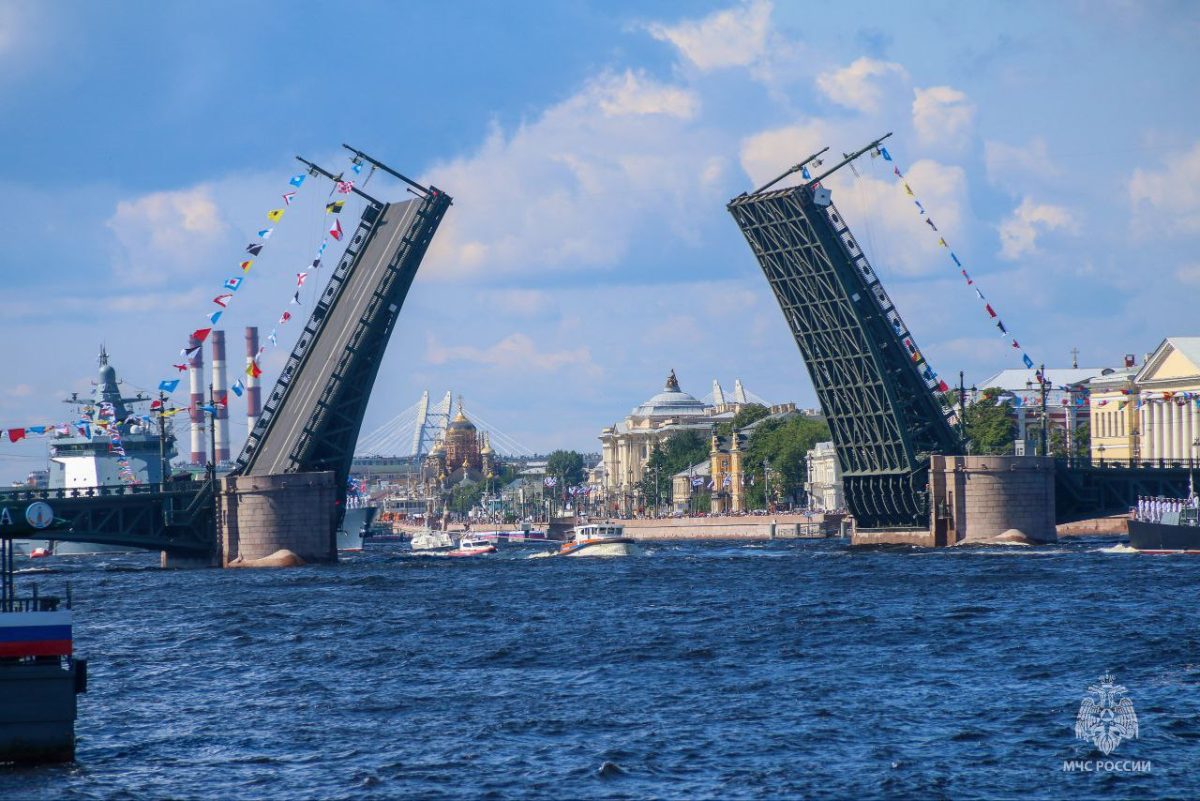 Стало известно, с каким размахом Петербург отметил День ВМФ: Путин произнес удивительную речь