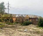 upal beshennyy kran В сети появилось жуткое видео падения в Петербурге башенного крана: стало известно, каких бед он наделал