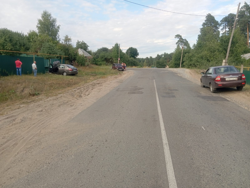 zubovo polyanskiy rayon 24.07.2024 800x600 1 В Мордовии «Лада» влетела в забор – пострадали два человека