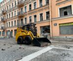 dom obrushen v spb3 В сети появилось жуткие фото аварийного дома в Петербурге, где ночью рухнули перекрытия: в соцсетях пишут про "прилет" дронов