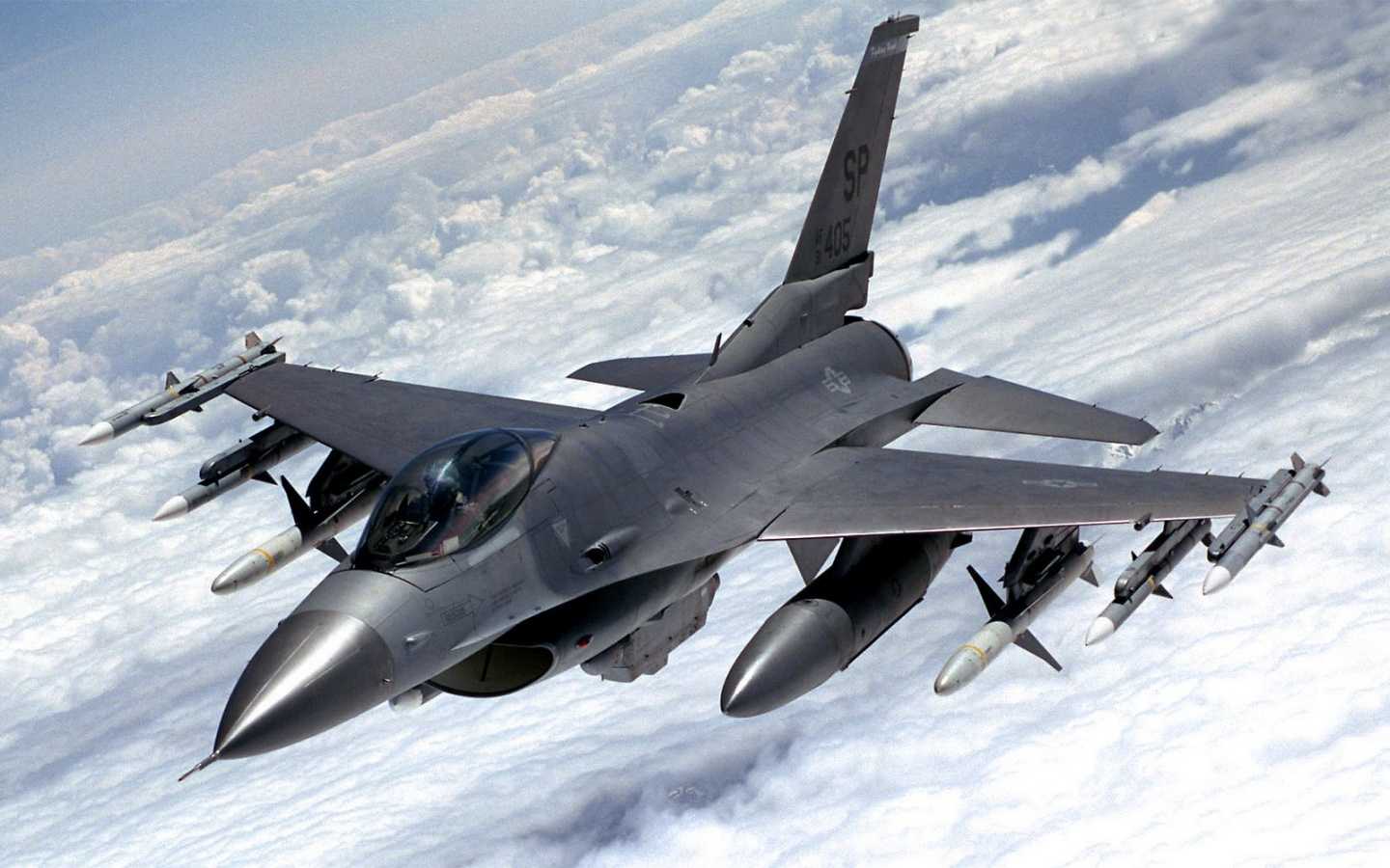 f 16 Российские войска сбили первый истребитель F-16, переданный Украине Западом