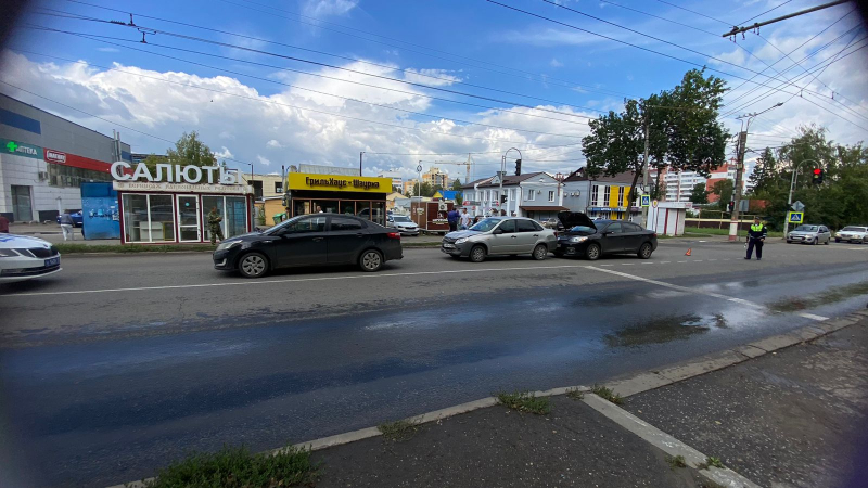 leninskiy 13.08.20242 800x600 1 В Саранске парень устроил тройное ДТП